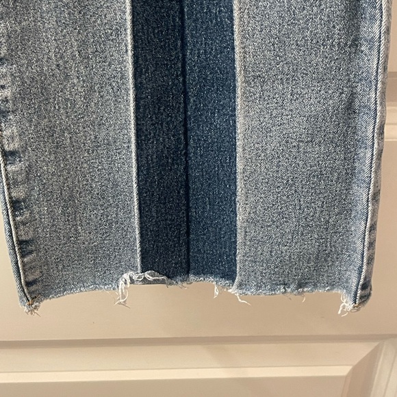 Stylish Blue Flare Jeans - Picture 3 of 6